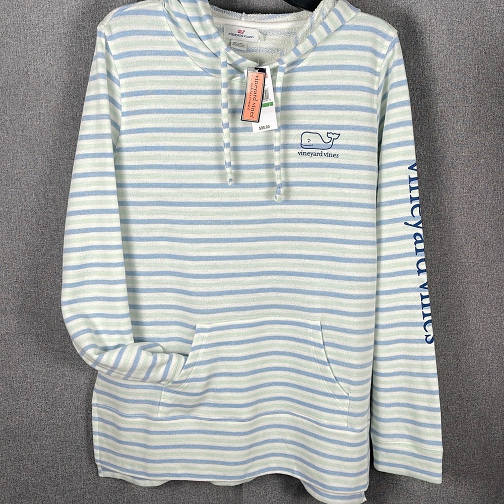 Vineyard Vines Woman’s French Terry hoodie whale graphic Maui blue. NWT 206